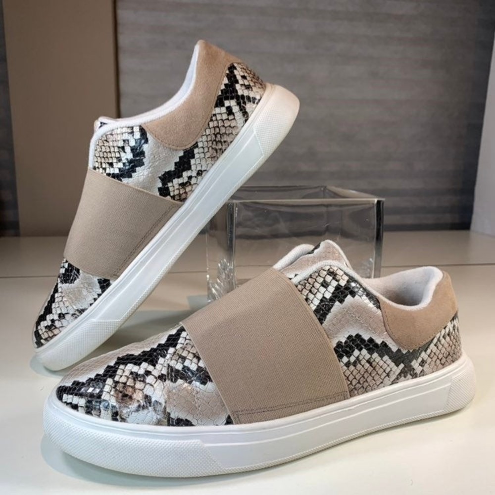 Vince Camuto Shoes Women's 9 'Maryenda' Slip-on Snake skin Sneaker washable - Picture 2 of 11